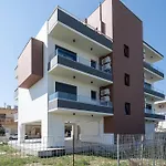 Mossa - 2 Km From Old Town - Private Parking Apartment *