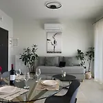 Mossa - 2 Km From Old Town - Private Parking